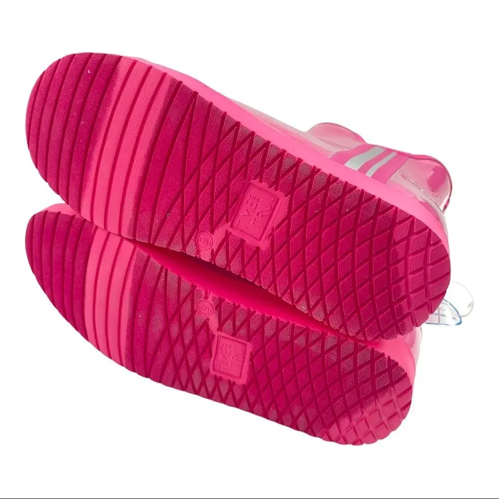 NWT Faux Sherpa Boots from Time and Tru - Picture 8 of 9